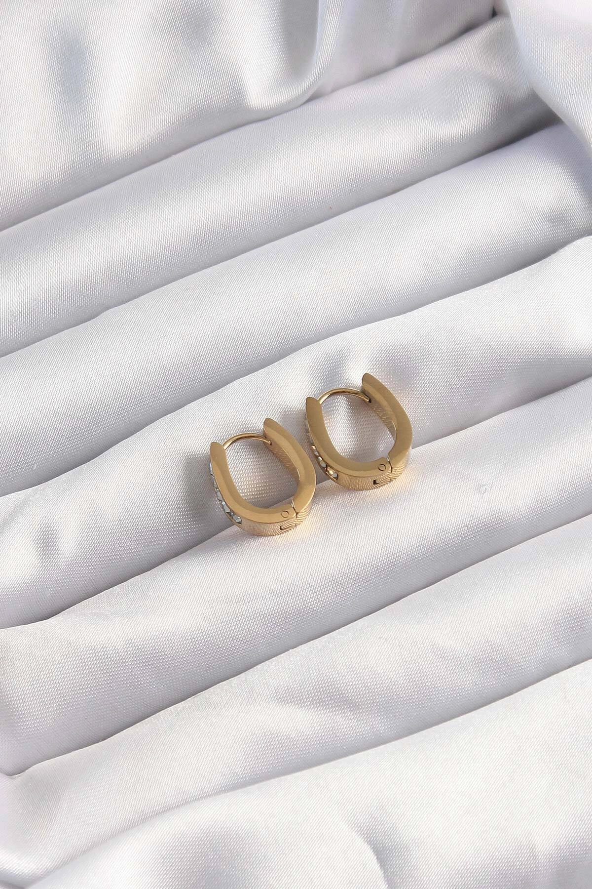 316L Çelik Altın Renk Zirkon Taşlı Halka Model Küpe-1