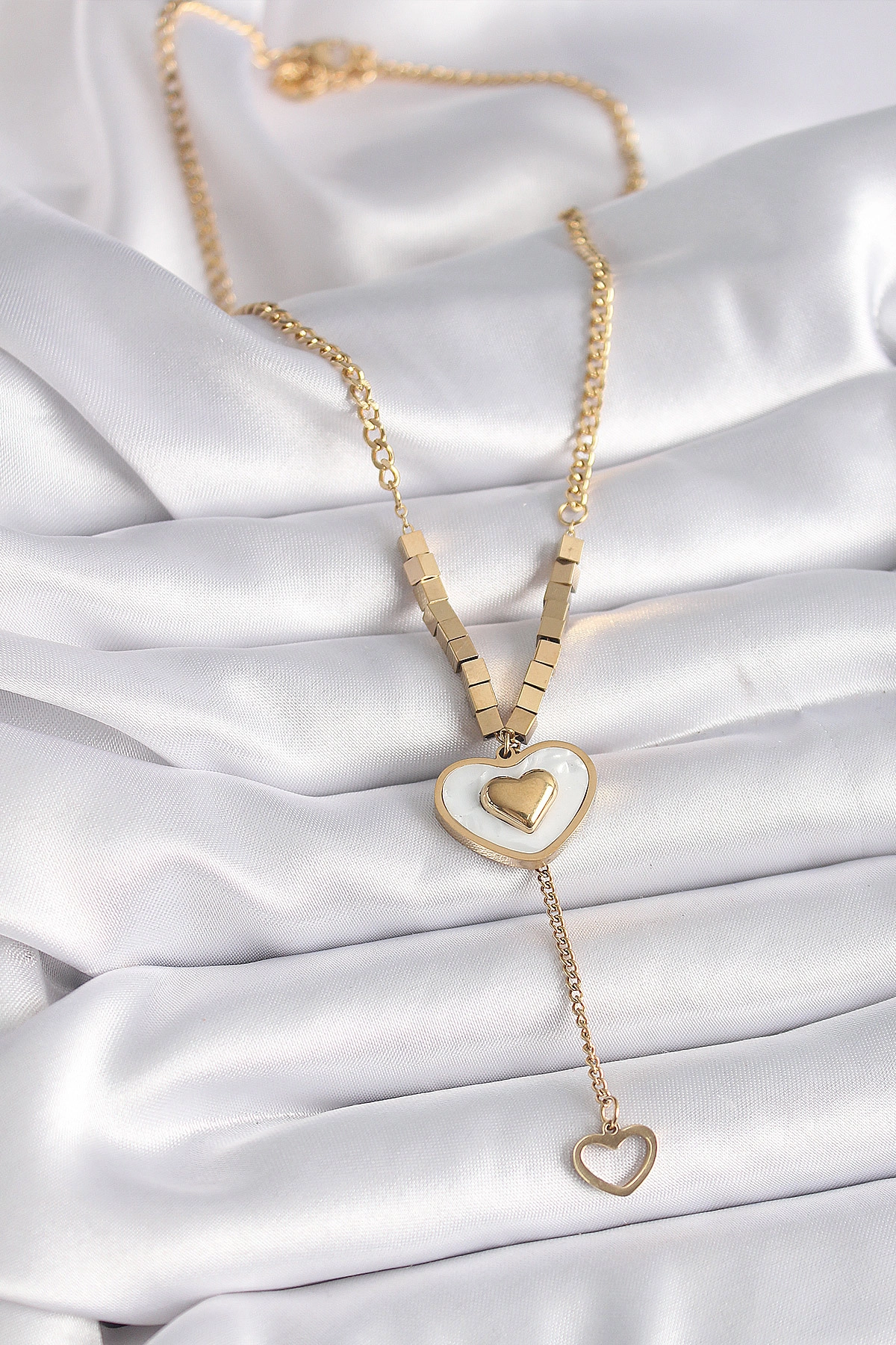 316L Çelik Gold Renk Beyaz Sedefli Kalp Model Sallantı Detay Kadın Kolye-1