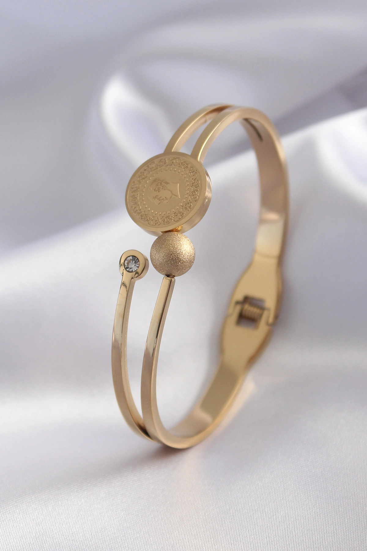 316L Çelik Gold Renk Çeyrek Altın Zirkon Taş Detay Kadın Kelepçe-0