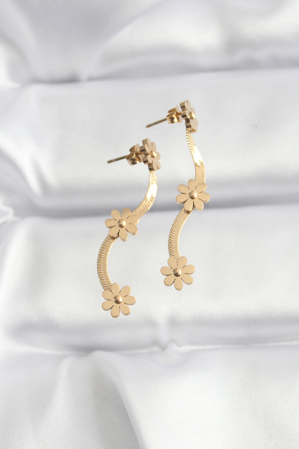 316L Çelik Gold Renk İtalyan Zincir Papatya Küpe-1