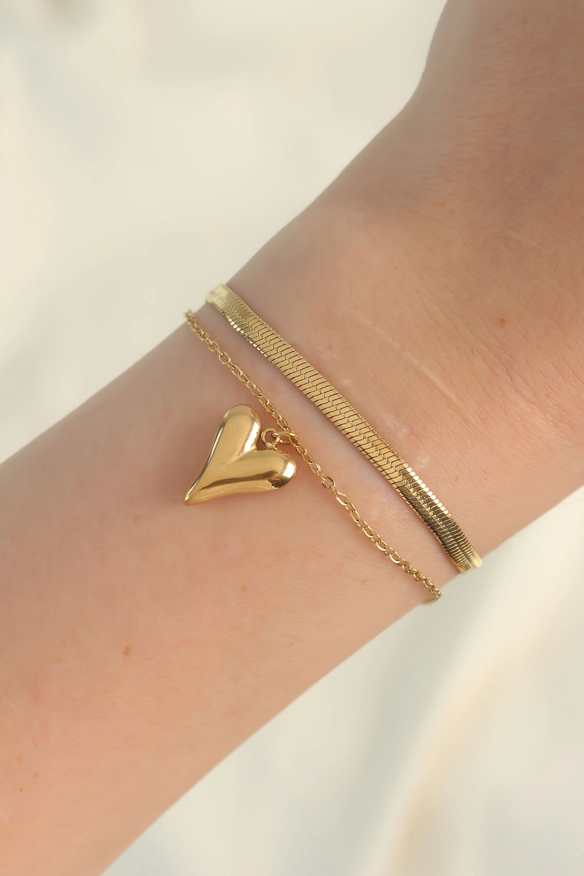 316L Çelik Gold Renk İtalyan Zincirli Kalp Model Bileklik-1
