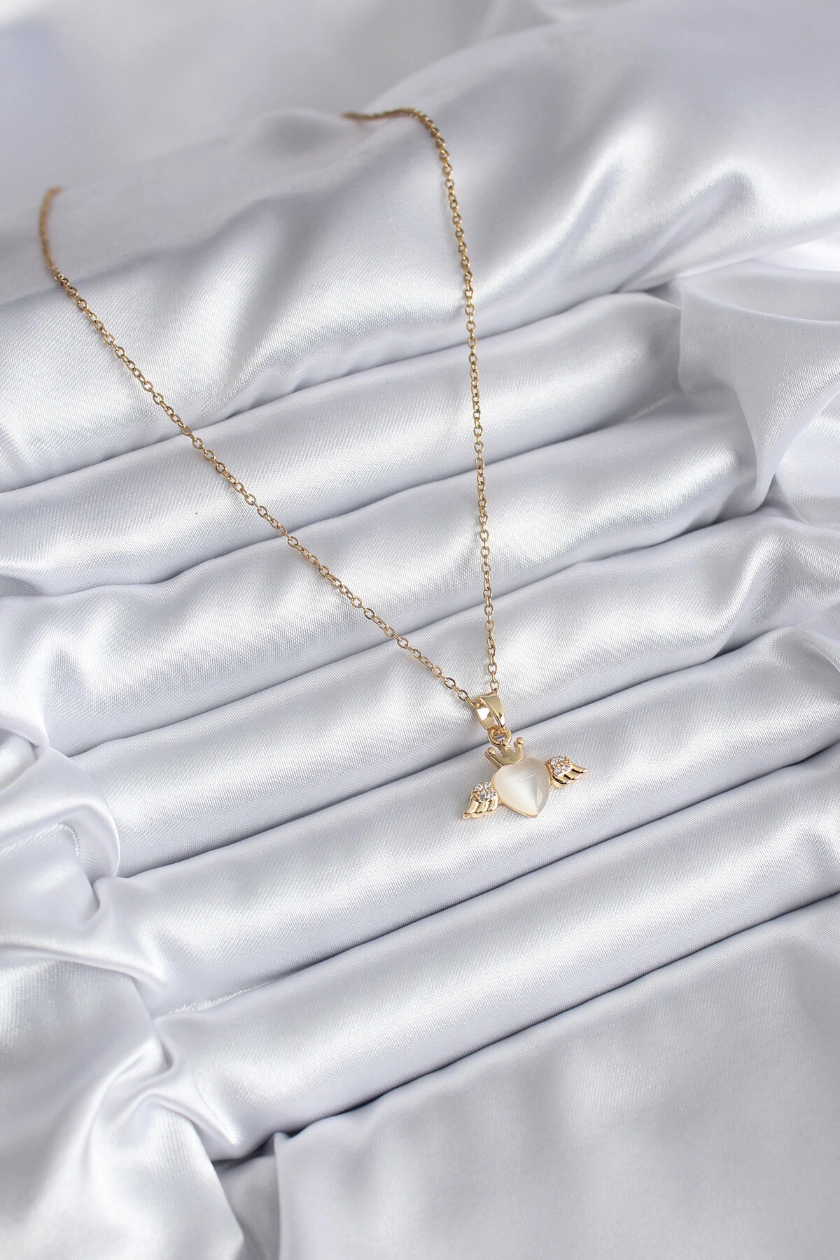 316L Çelik Gold Renk Kanatlı Kalp Model Zirkon Taşlı Kadın Kolye-1