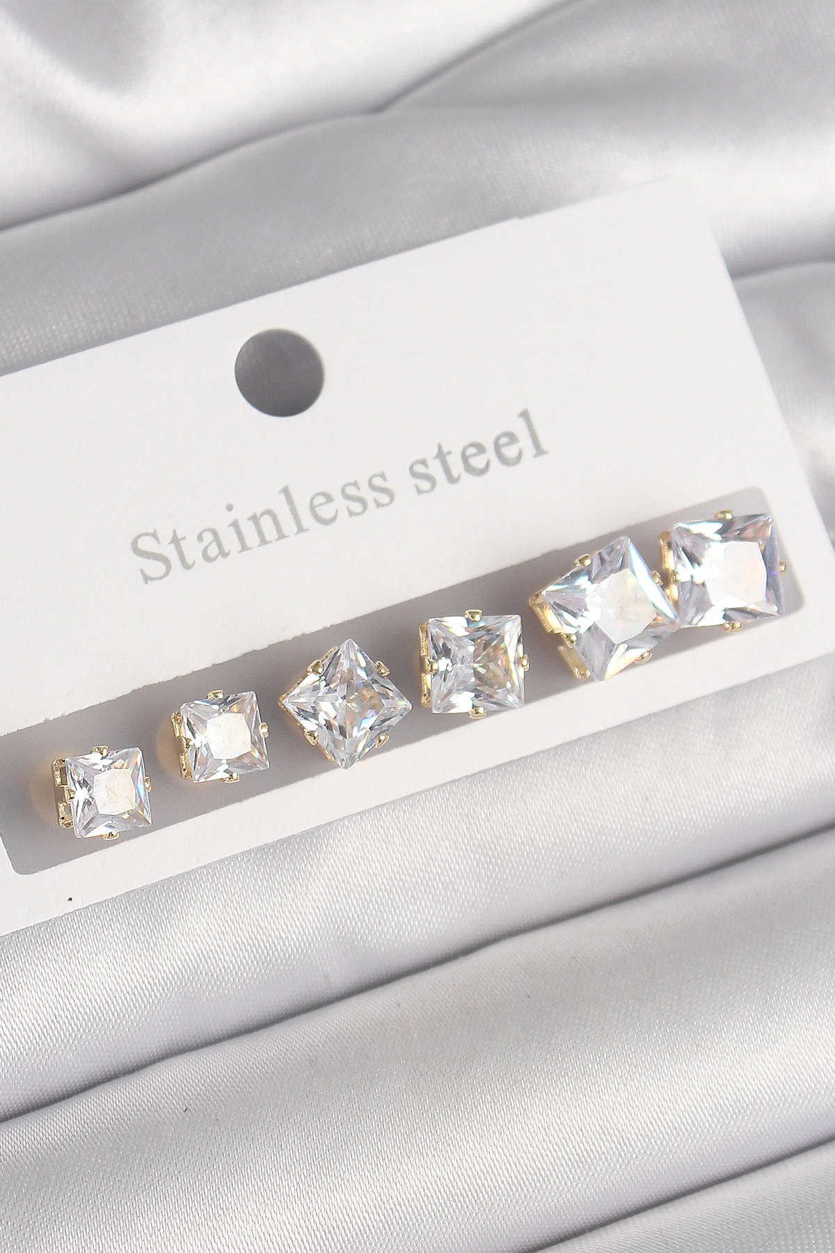 316L Çelik Gold Renk Kare Zirkon Taş Model Kadın Küpe Seti-0