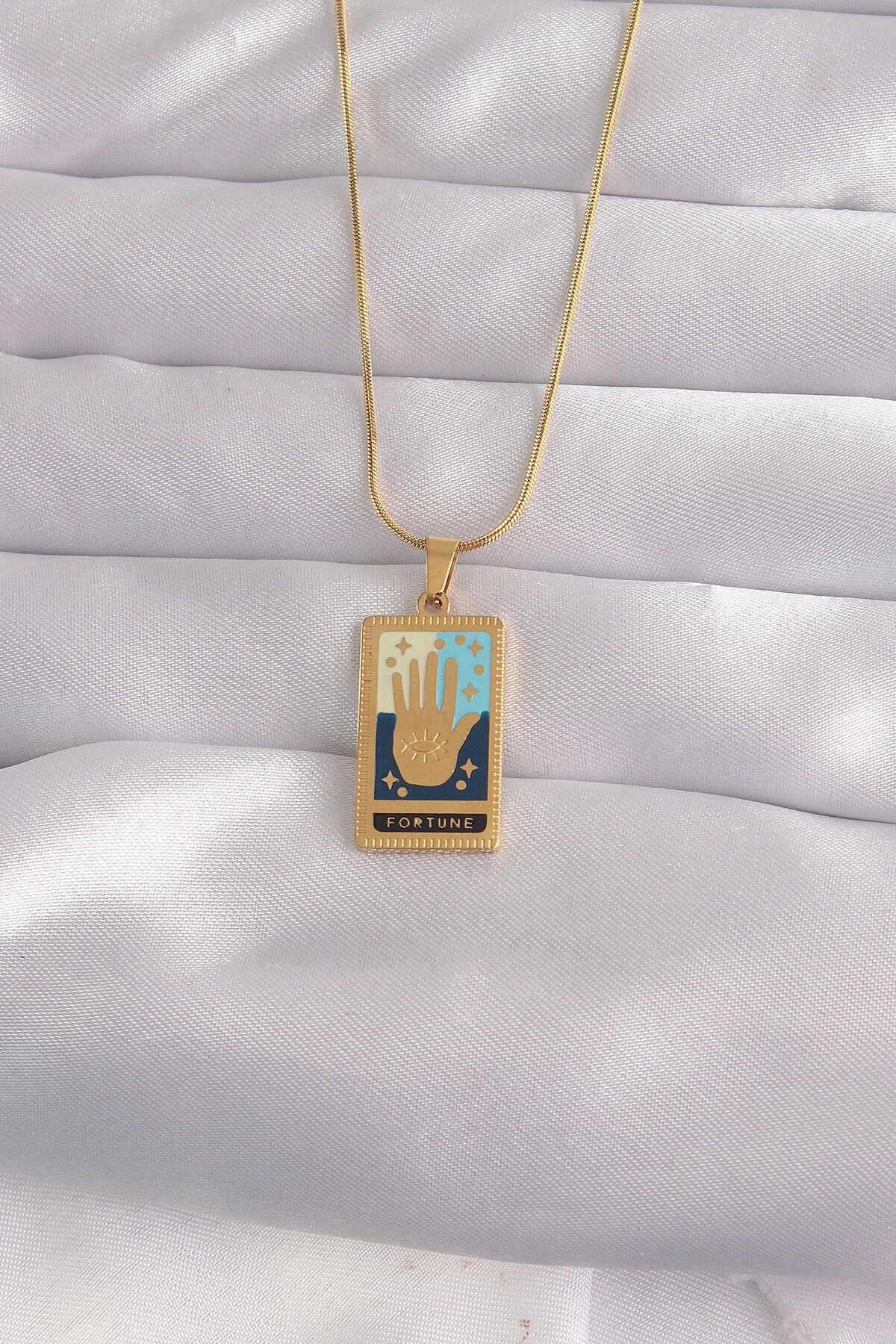 316L Çelik Gold Renk Karışık Mineli El Figür Tarot Kolye-0