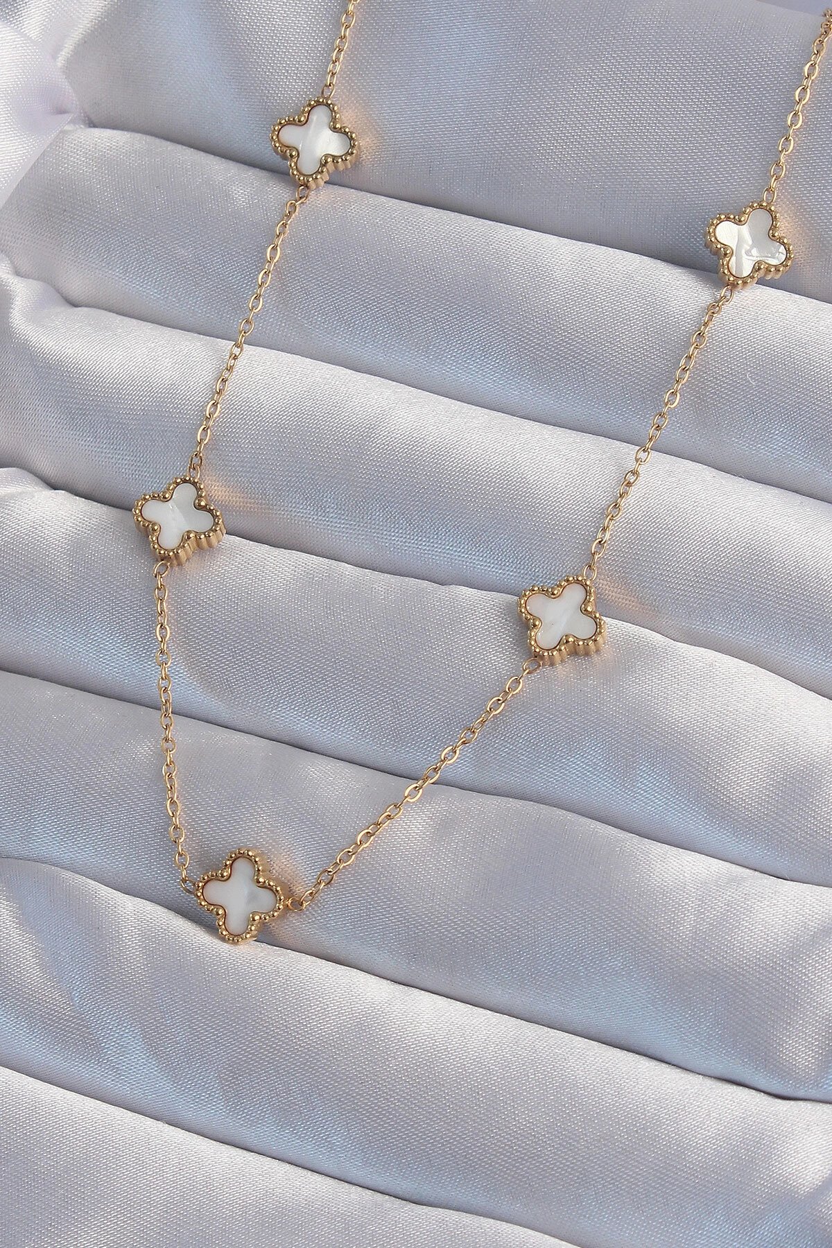 316L Çelik Gold Renk Minimal Beyaz Sedefli Yonca Kolye-0