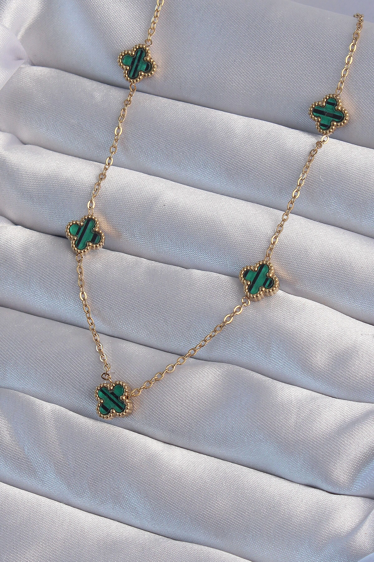 316L Çelik Gold Renk Minimal Yeşil Mineli Yonca Kolye-0