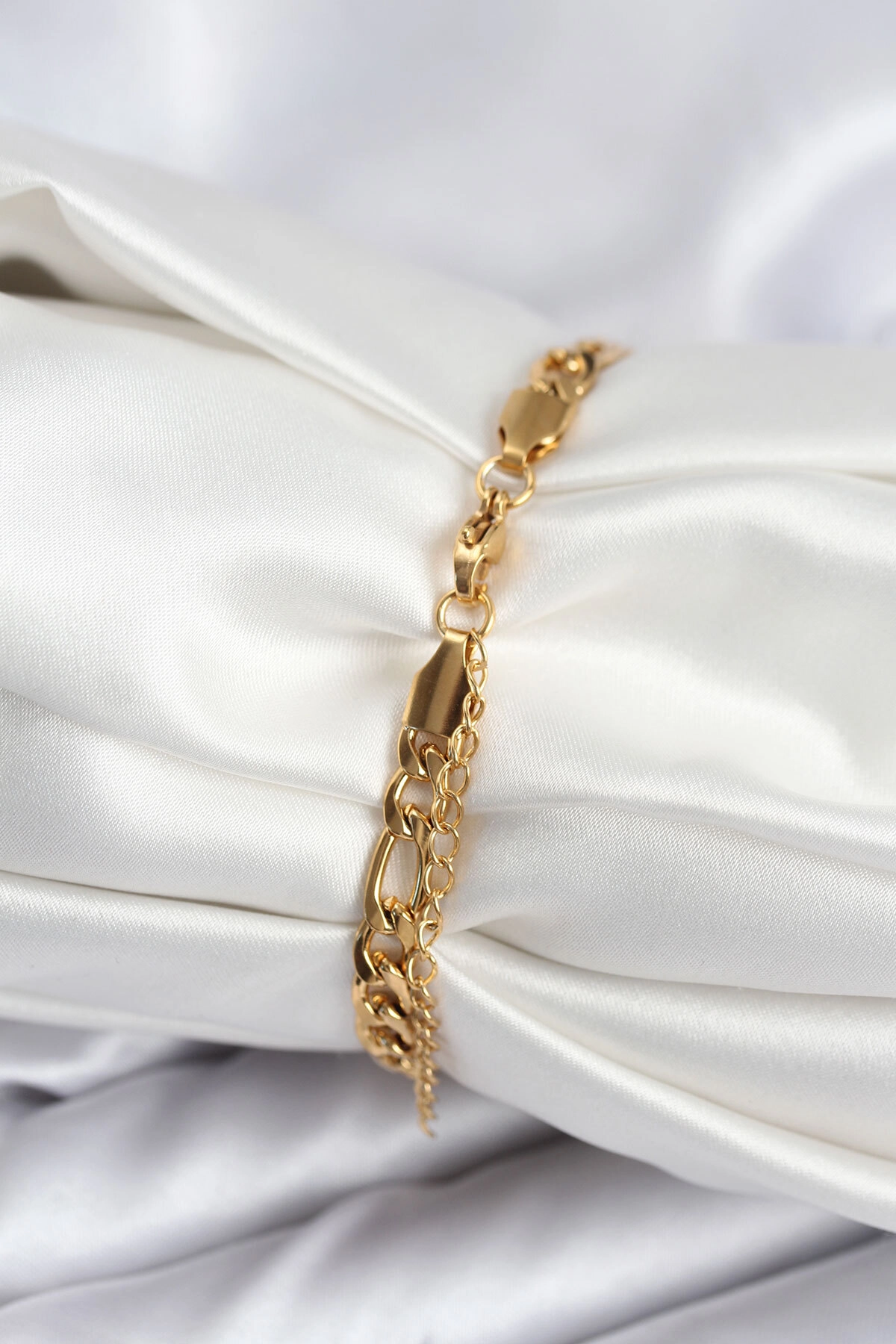 316L Çelik Gold Renk Oval Yazı Yazmaya Uygun Kadın Bileklik-1