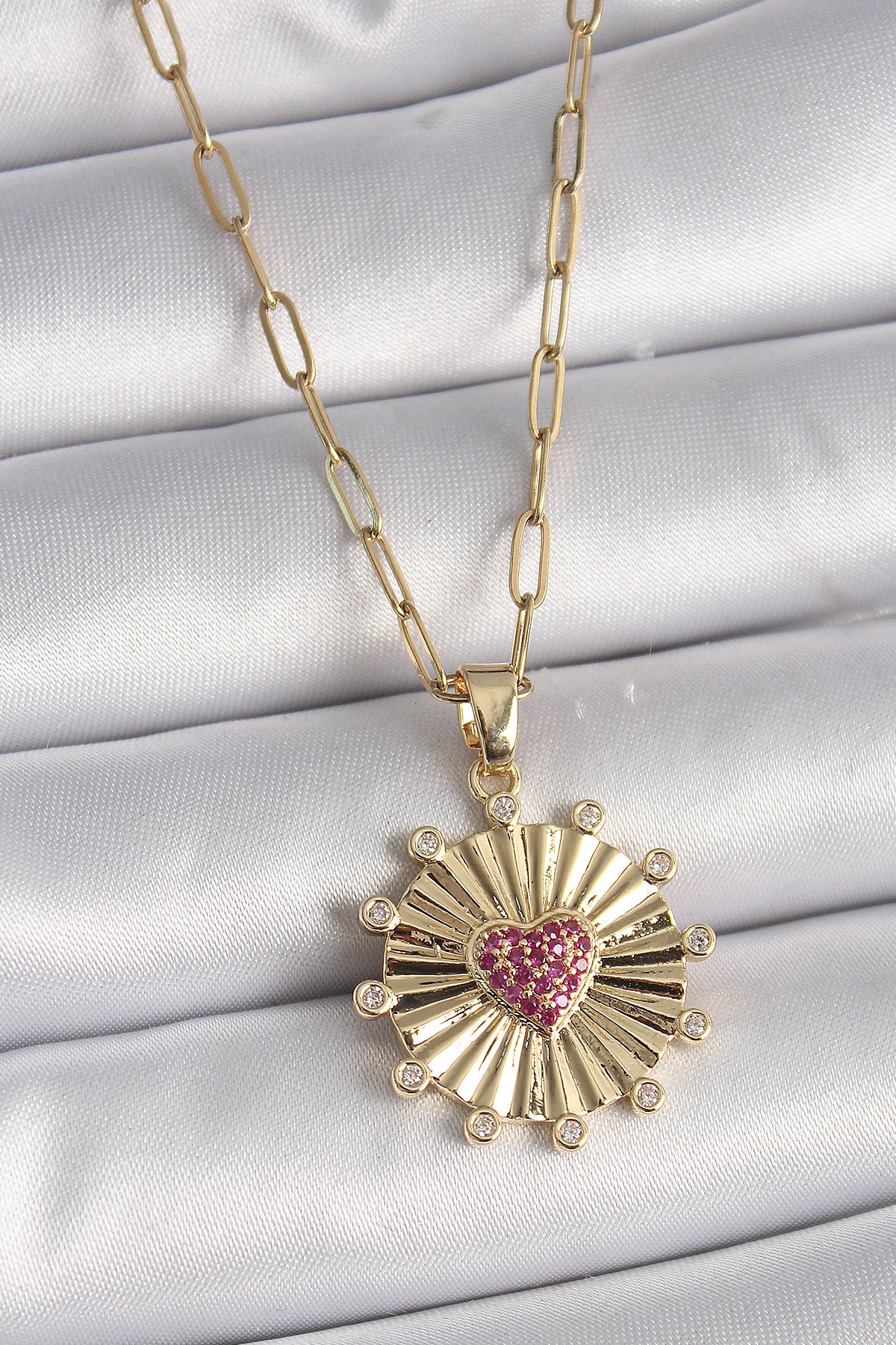 316L Çelik Gold Renk Pembe Zirkon Taşlı Kalp İşleme Madalyon Model Kadın Kolye-0