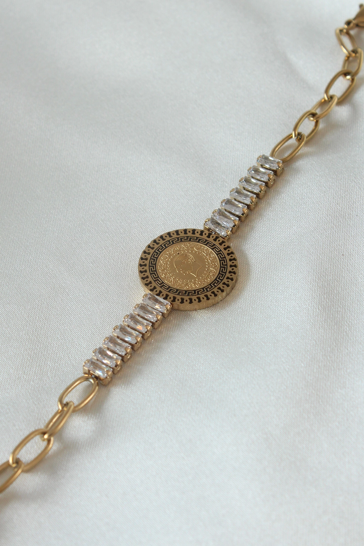 316L Çelik Gold Renk Tam Altın Modelli Zirkon Taşlı Kadın Bileklik-1