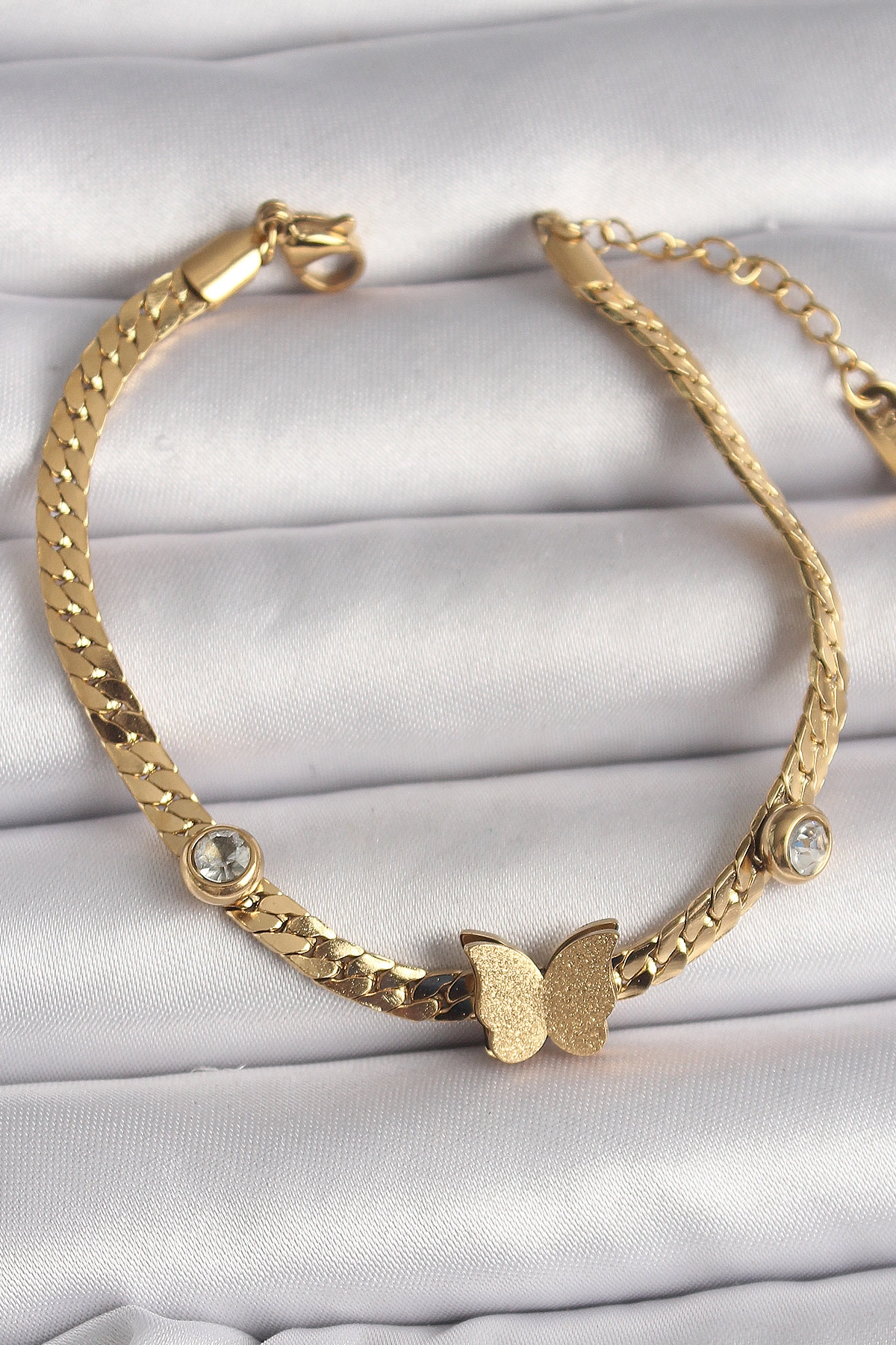 316L Çelik Gold Renk Yassı Zincir Zirkon Taşlı Simli Kelebek Figür Kadın Bileklik-0