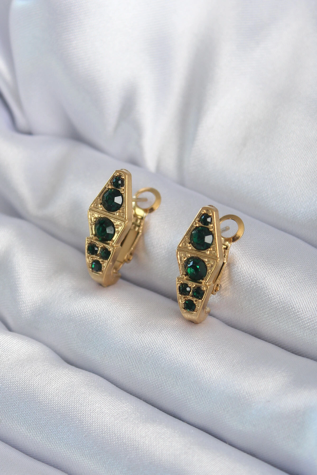 316L Çelik Gold Renk Yeşil Kristal Taş Detay Yılan Model Kadın Küpe-0