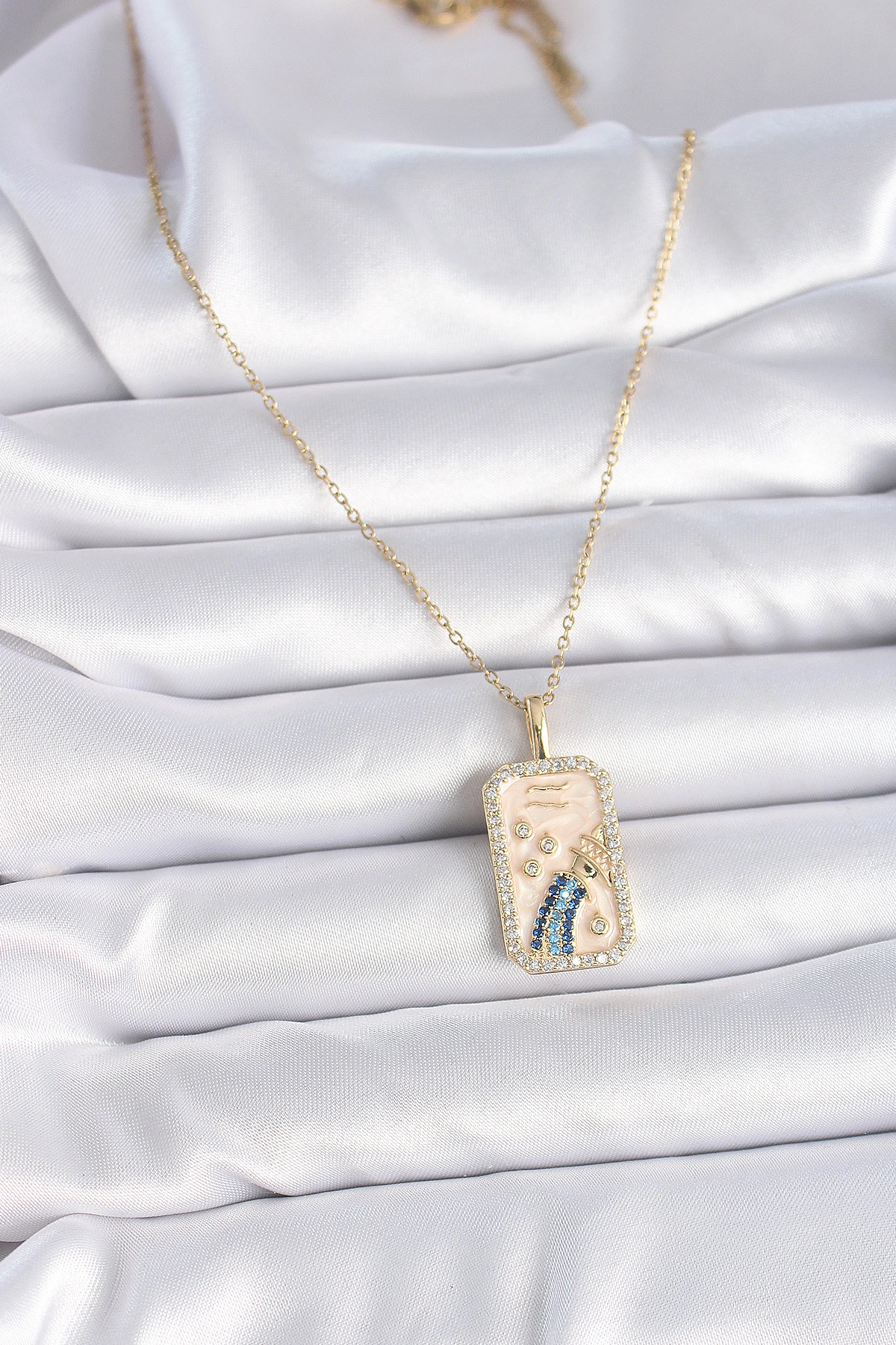 316L Çelik Gold Renk Zincir Kova Burcu Zirkon Taşlı Kadın Kolye-1