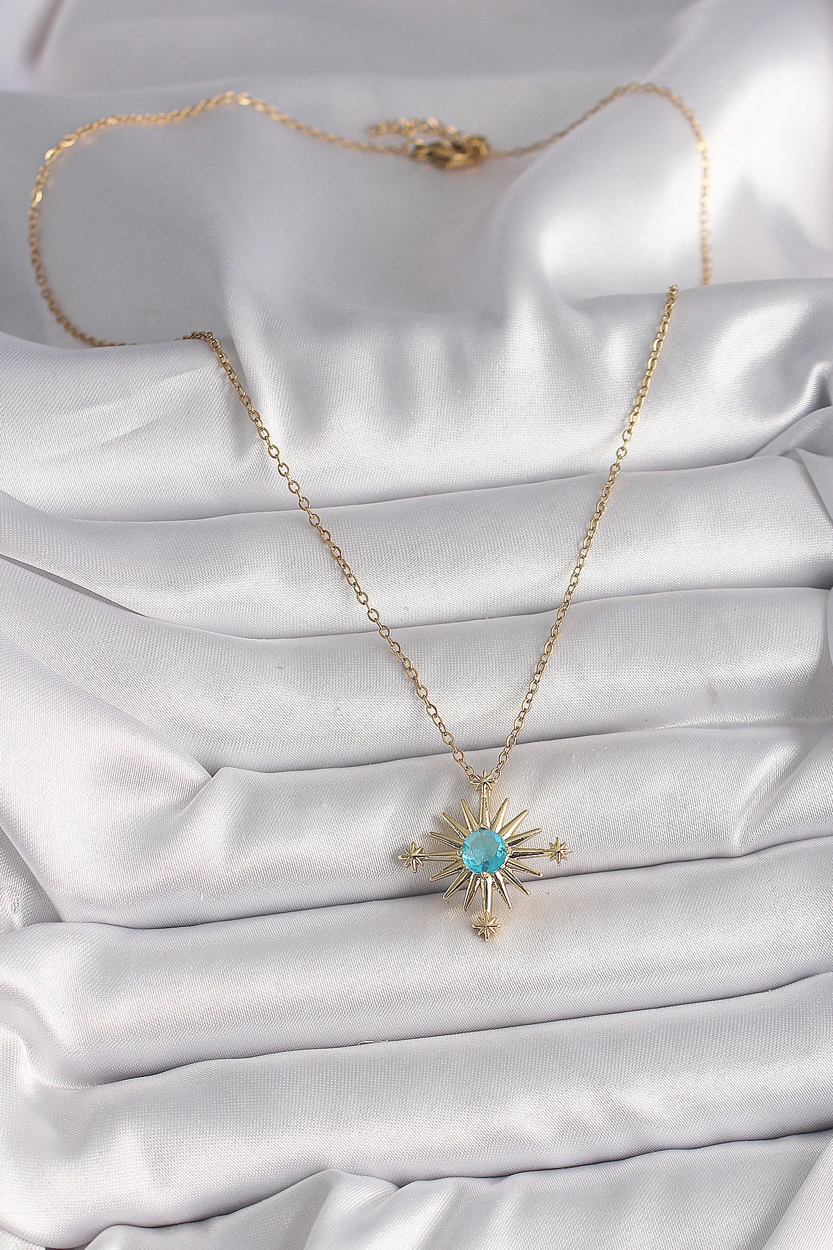 316L Çelik Gold Renk Zincir Mavi Taş Detaylı Kuzey Yıldız Model Kadın Kolye-1