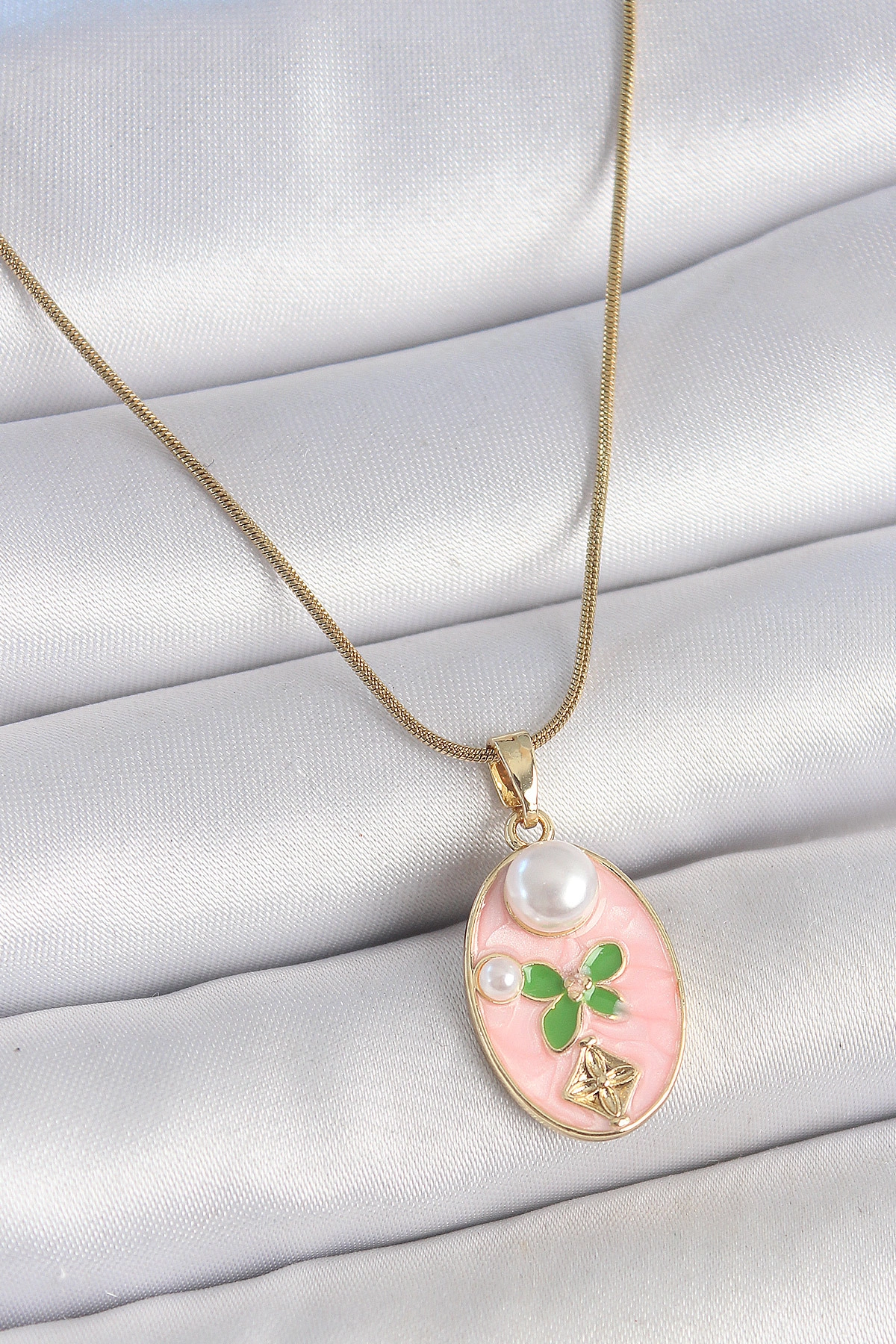 316L Çelik Gold Renk Zincir Pembe Mineli Oval İncili Çiçek İşlemeli Portre Model Kadın Kolye-0