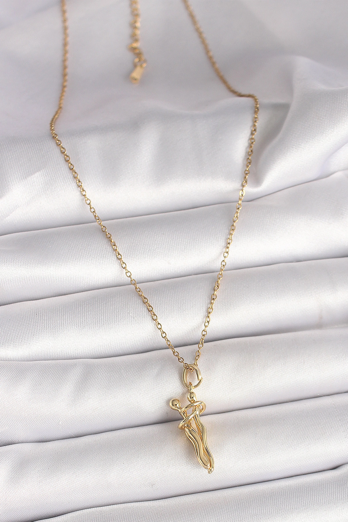 316L Çelik Gold Renk Zincir Sarılma Model Kadın Kolye-1