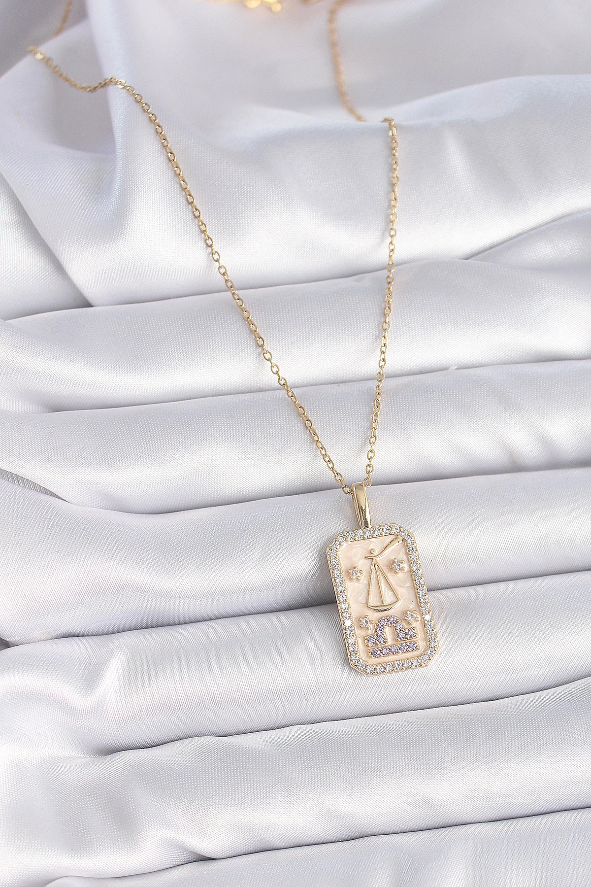 316L Çelik Gold Renk Zincir Terazi Burcu Zirkon Taşlı Kadın Kolye-1