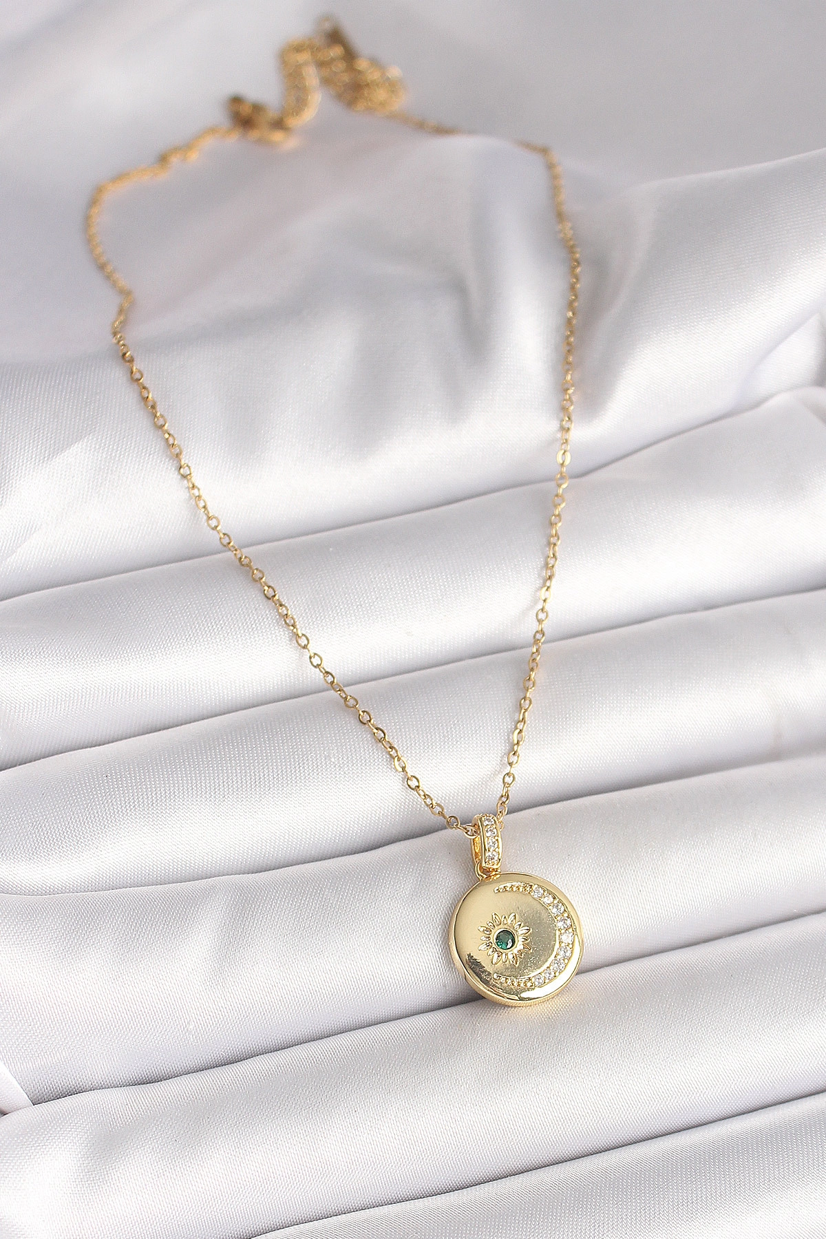 316L Çelik Gold Renk Zincir Zirkon Taş İşlemeli Hilal Yıldız İşlemeli Madalyon Model Kadın Kolye-1