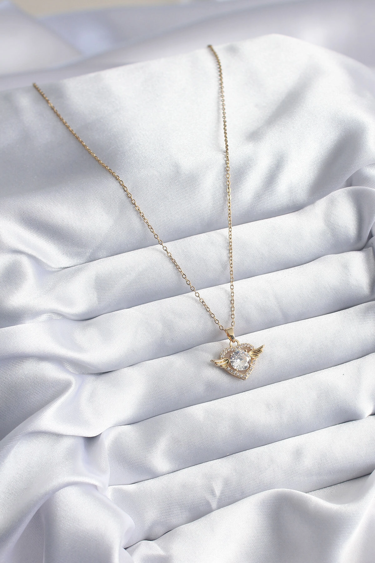 316L Çelik Gold Renk Zincir Zirkon Taşlı Kalp Model Kadın Kolye-1