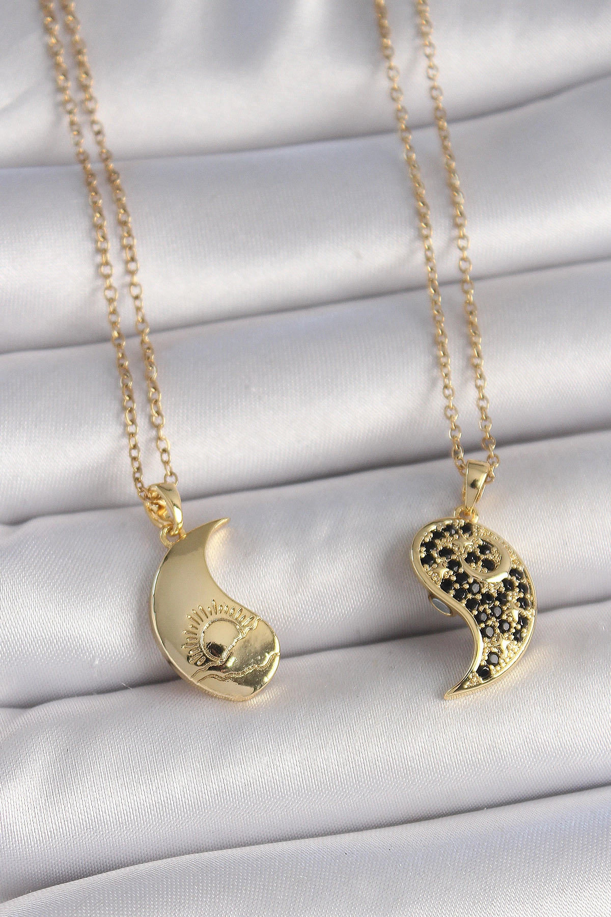 316L Çelik Gold Renk Zincir Zirkon Taşlı Ying Yang Model Gün Batımı İşlemeli Arkadaşlık Kadın Kolye-1