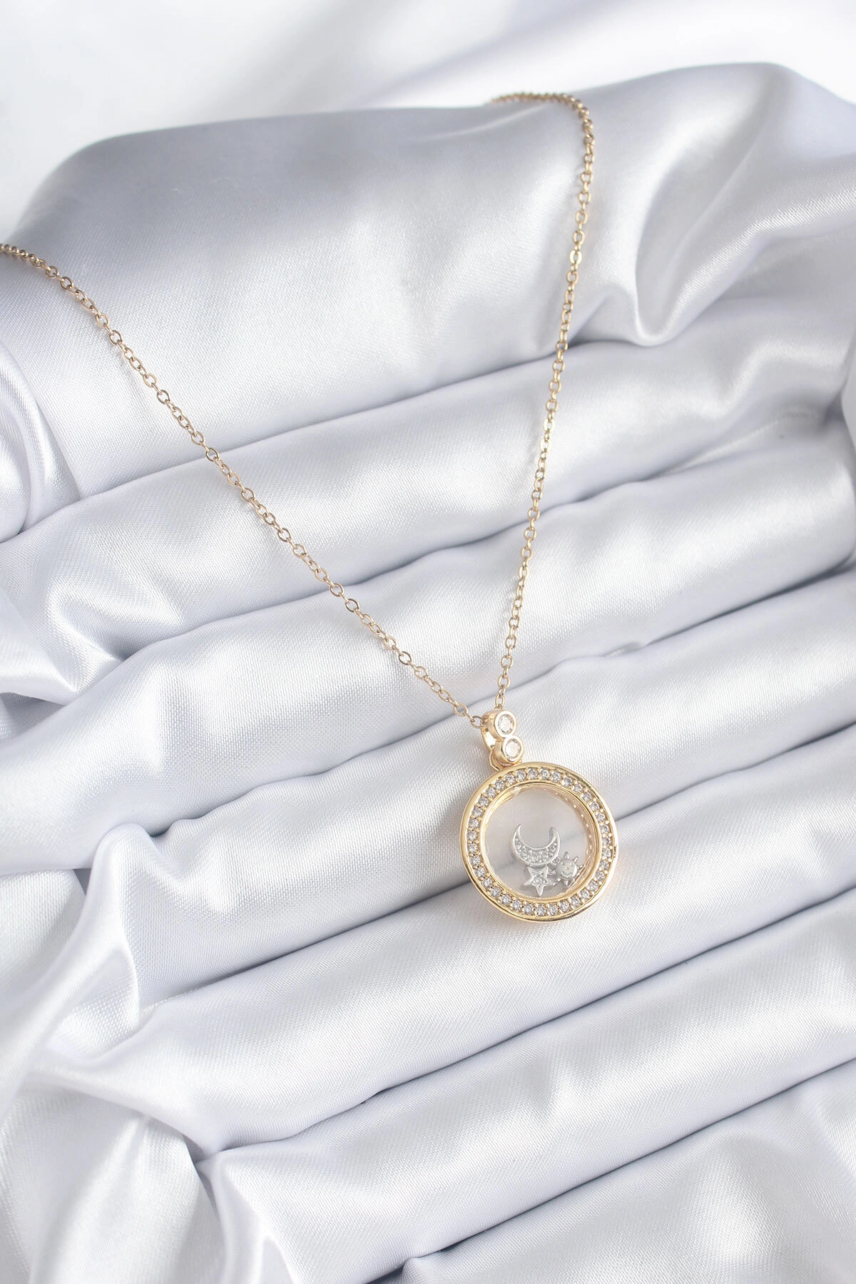 316L Çelik Gold Renk Zirkon Taş Detay Ay Yıldız Fanus Model Kadın Kolye-1