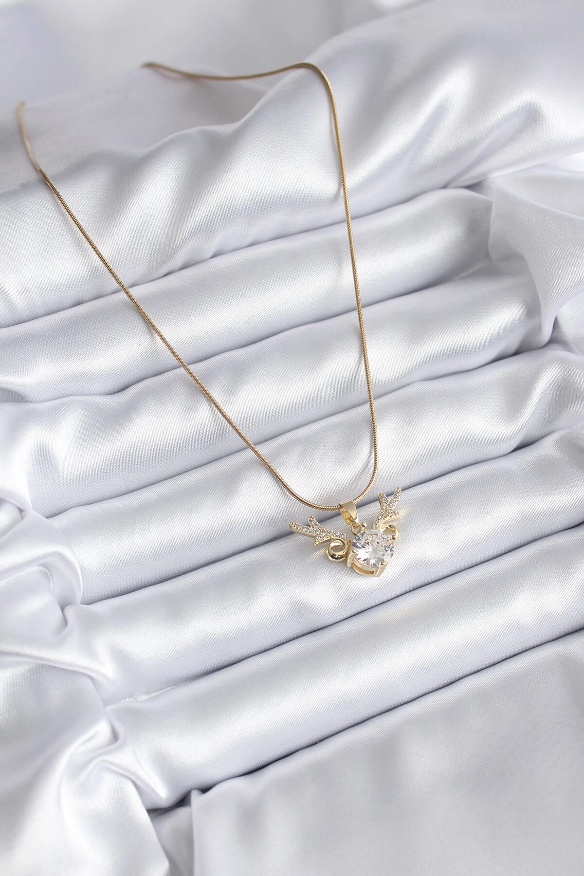 316L Çelik Gold Renk Zirkon Taşlı Boynuz Model Kadın Kolye-1