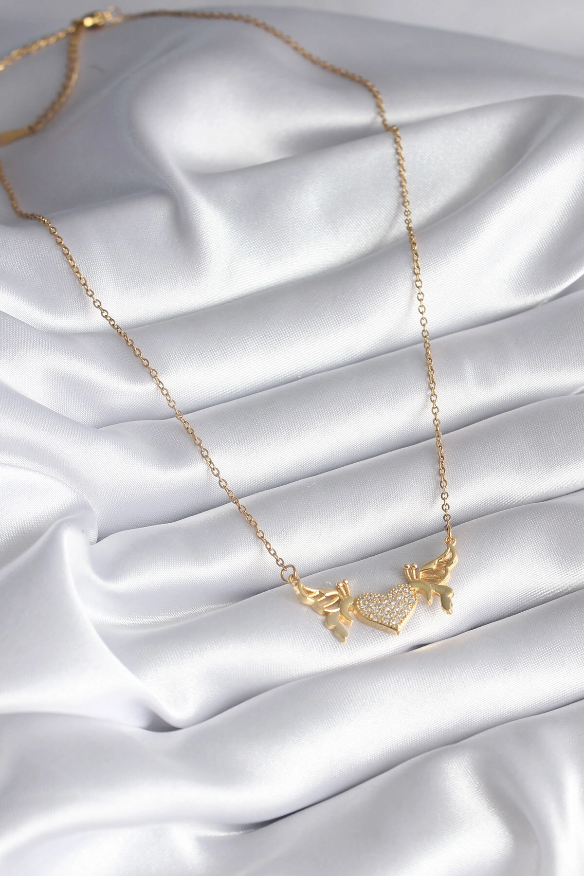 316L Çelik Gold Renk Zirkon Taşlı Kanatlı Kalp Model Kadın Kolye-1