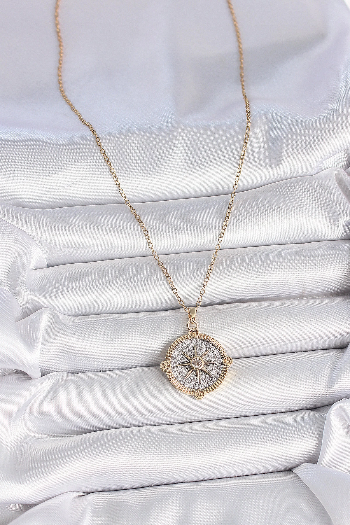 316L Çelik Gold Renk Zirkon Taşlı Pusula Model Kadın Kolye-1