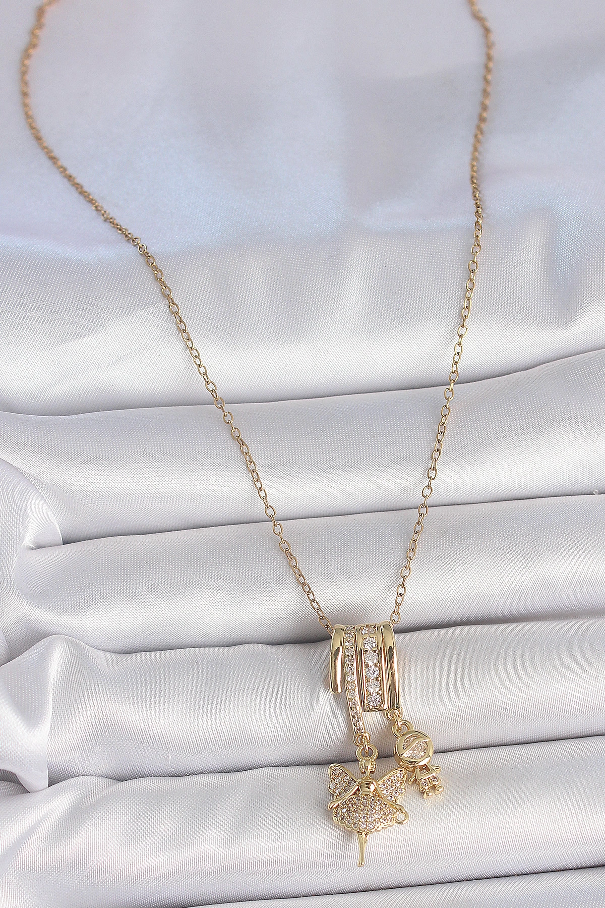 316L Çelik Gold Renk Zirkon Taşlı Sallantı Melek Figür Charm Kadın Kolye-1