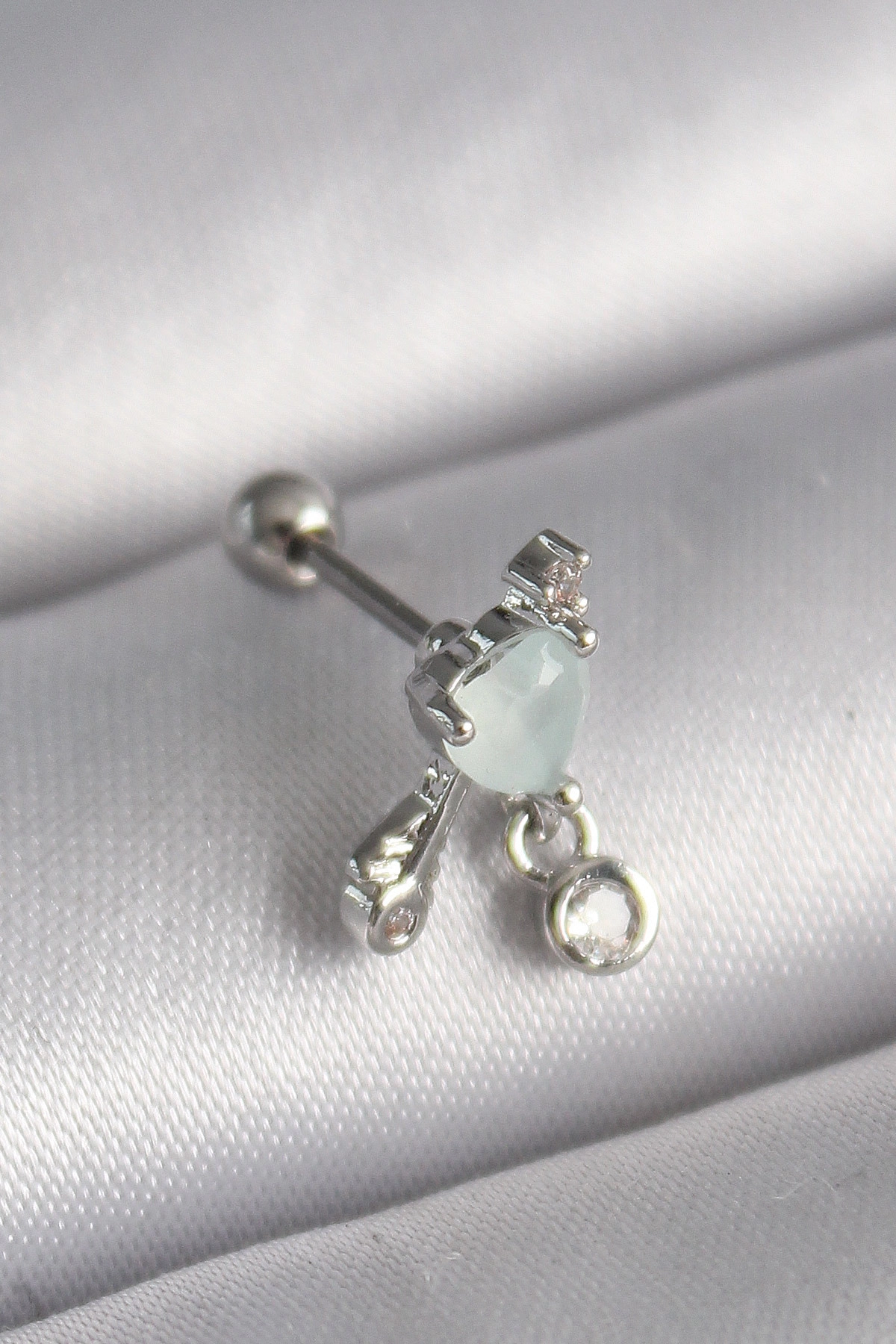 316L Çelik Gümüş Renk Beyaz Minelik Kalp Sallantı Zirkon Taş Detay Tragus Piercing-0