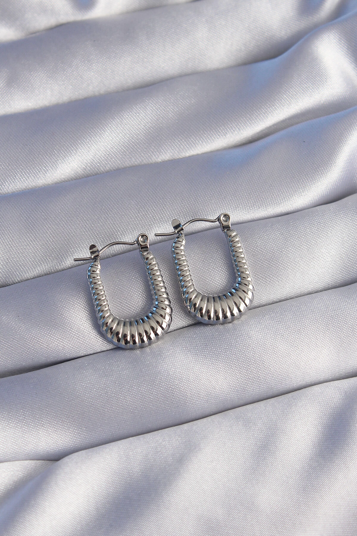 316L Çelik Gümüş Renk Dikdörtgen Tasarımlı Tırtıklı Küpe-0