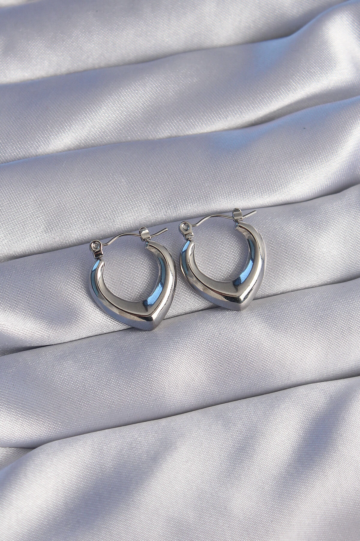 316L Çelik Gümüş Renk İçi Oval Tasarımlı Küpe-0