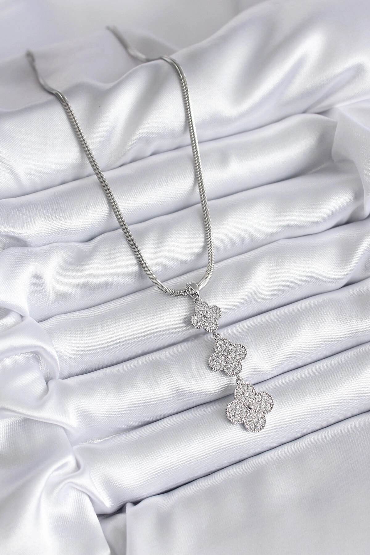 316L Çelik Gümüş Renk İtalyan Zincir Zirkon Taşı Yonca Model Kadın Kolye-1