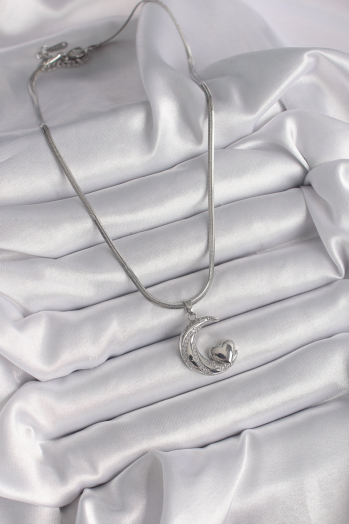 316L Çelik Gümüş Renk İtalyan Zincir Zirkon Taşlı Halil Figür Kalp Detay Kadın Kolye-1