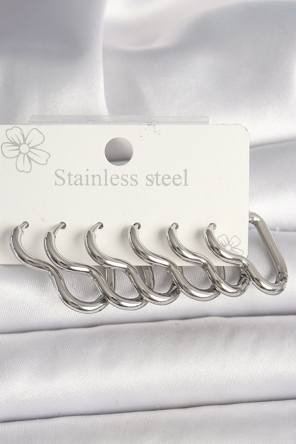 316L Çelik Gümüş Renk Kalp Model Kadın Küpe Seti-0