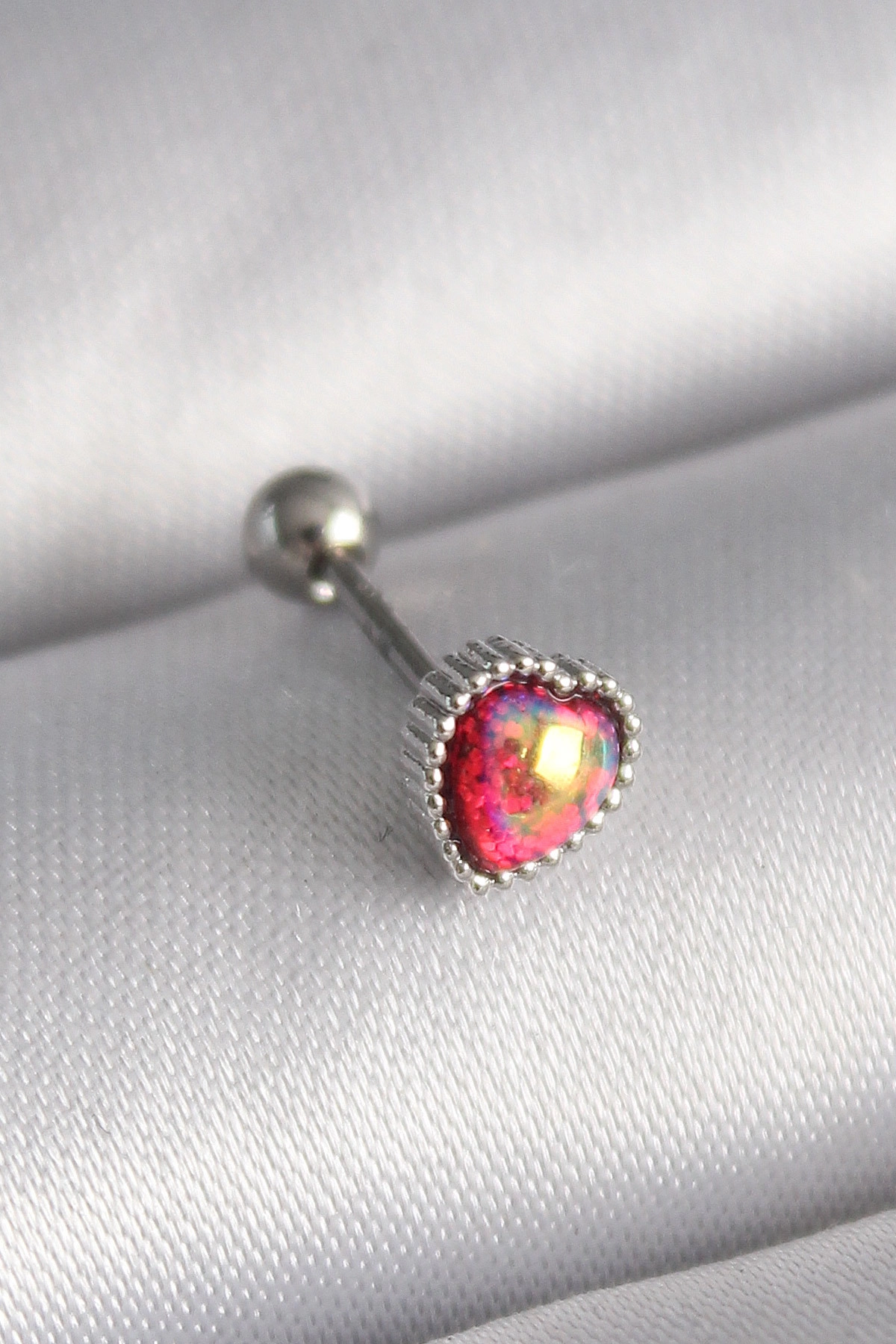 316L Çelik Gümüş Renk Kırmızı Mineli Kalp Tragus Piercing-0