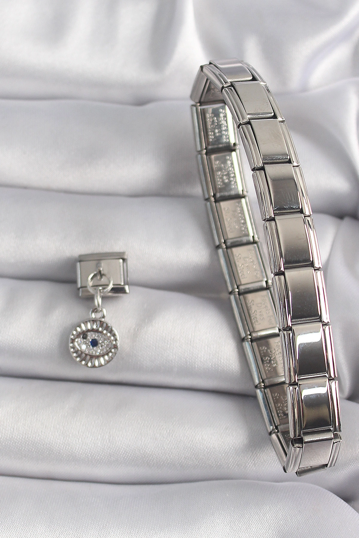 316L Çelik Gümüş Renk Sallantı Zirkon Taşlı Göz Model Nomination Charm-1