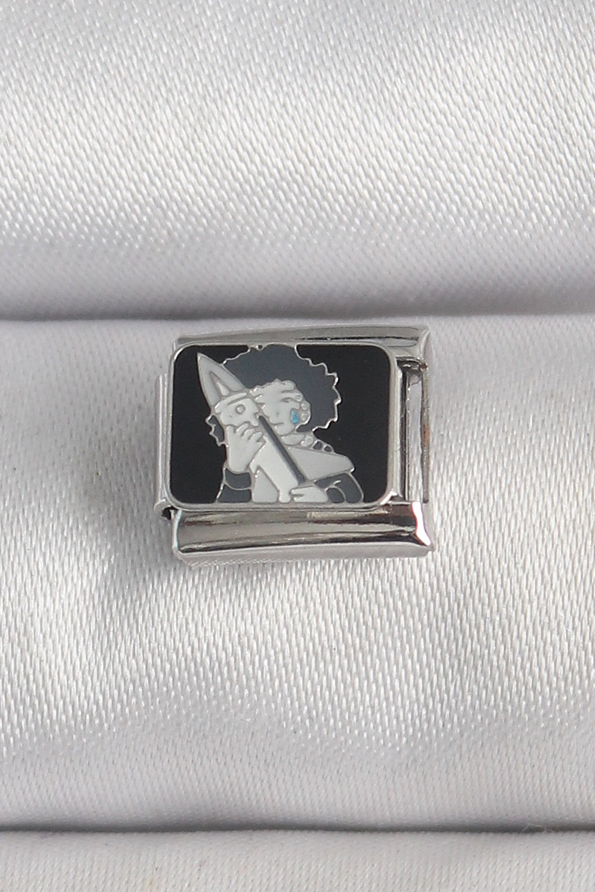 316L Çelik Gümüş Renk Siyah İşlemeli Portre Model Nomination Charm-0