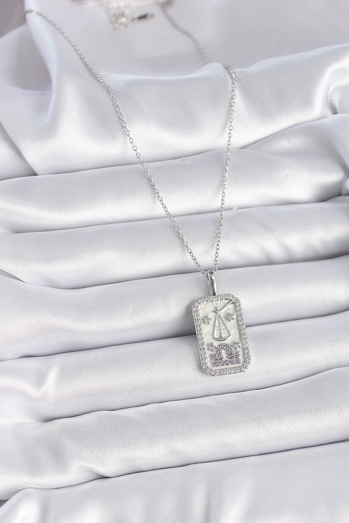 316L Çelik Gümüş Renk Terazi Burcu Zirkon Taşlı Kadın Kolye-1