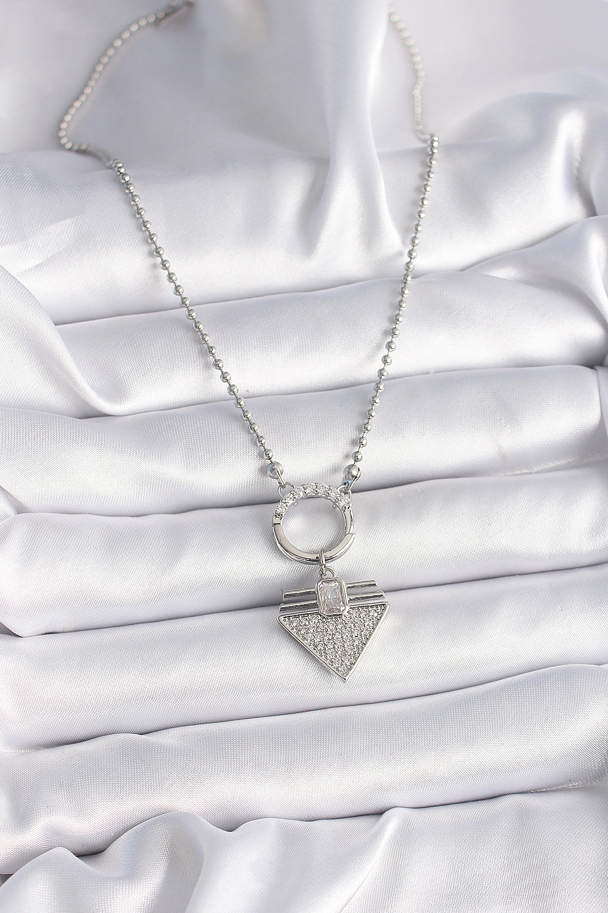 316L Çelik Gümüş Renk Topçuk Zincir Zirkon Taşlı Üçgen Model Kadın Kolye-1