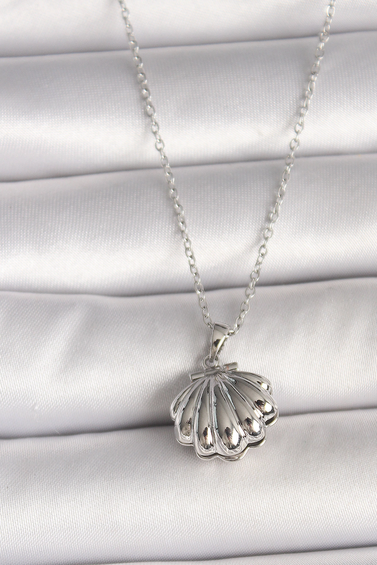 316L Çelik Gümüş Renk Zincir Açılır İncili Midye Model Kadın Kolye-0