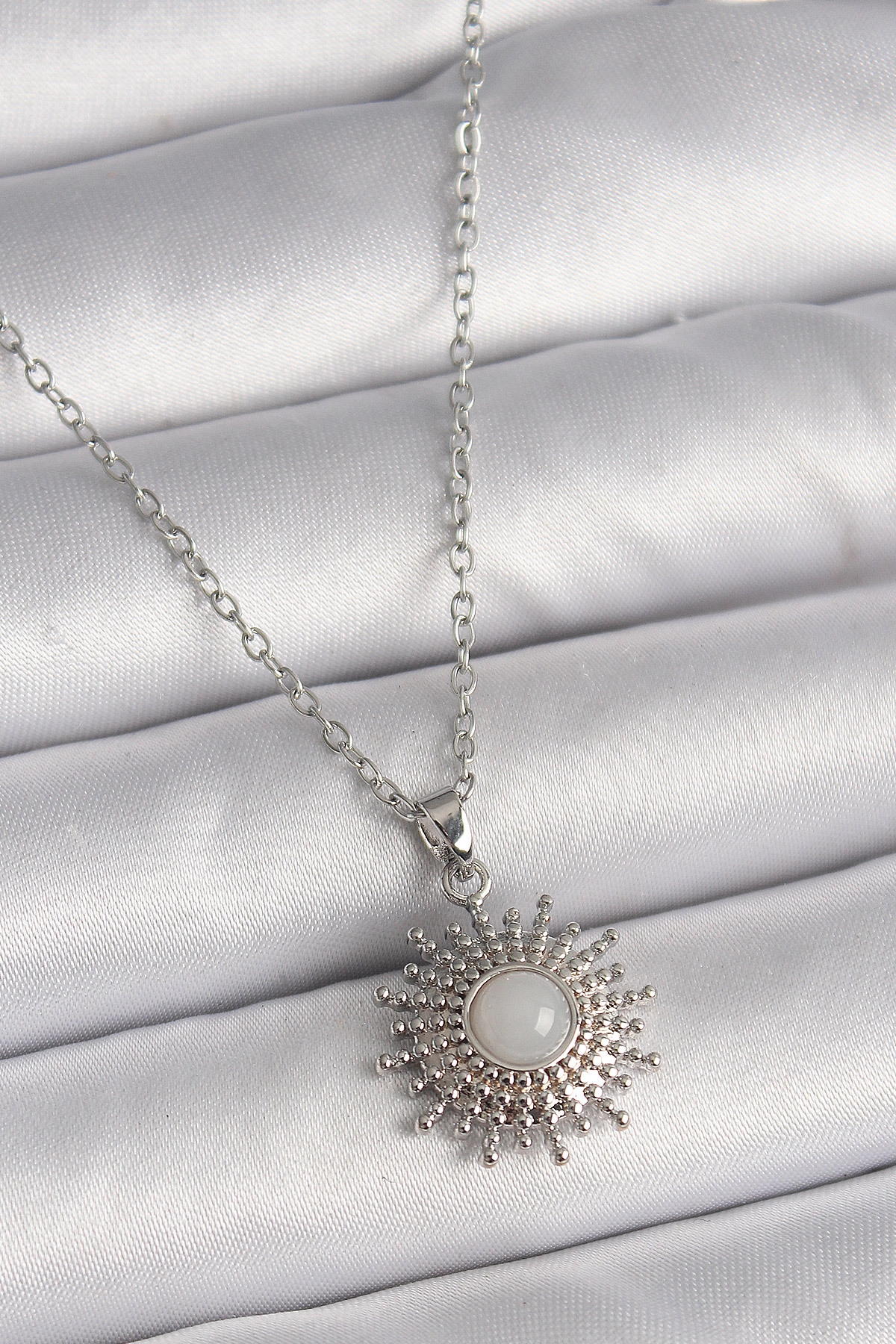 316L Çelik Gümüş Renk Zincir Beyaz Mineli Güneş Model Kadın Kolye-0