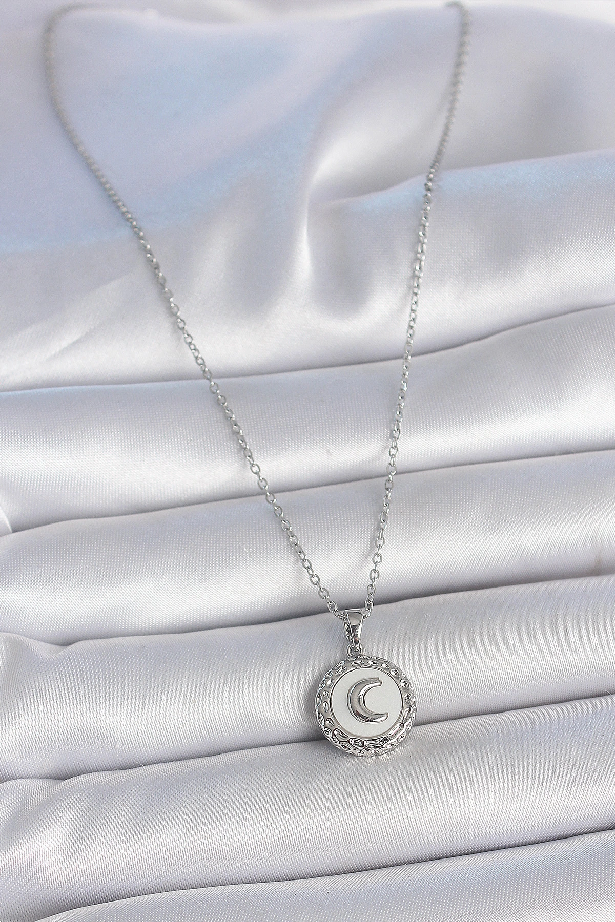 316L Çelik Gümüş Renk Zincir Beyaz Mineli Hilal İşlemeli Madalyon Model Kadın Kolye-1