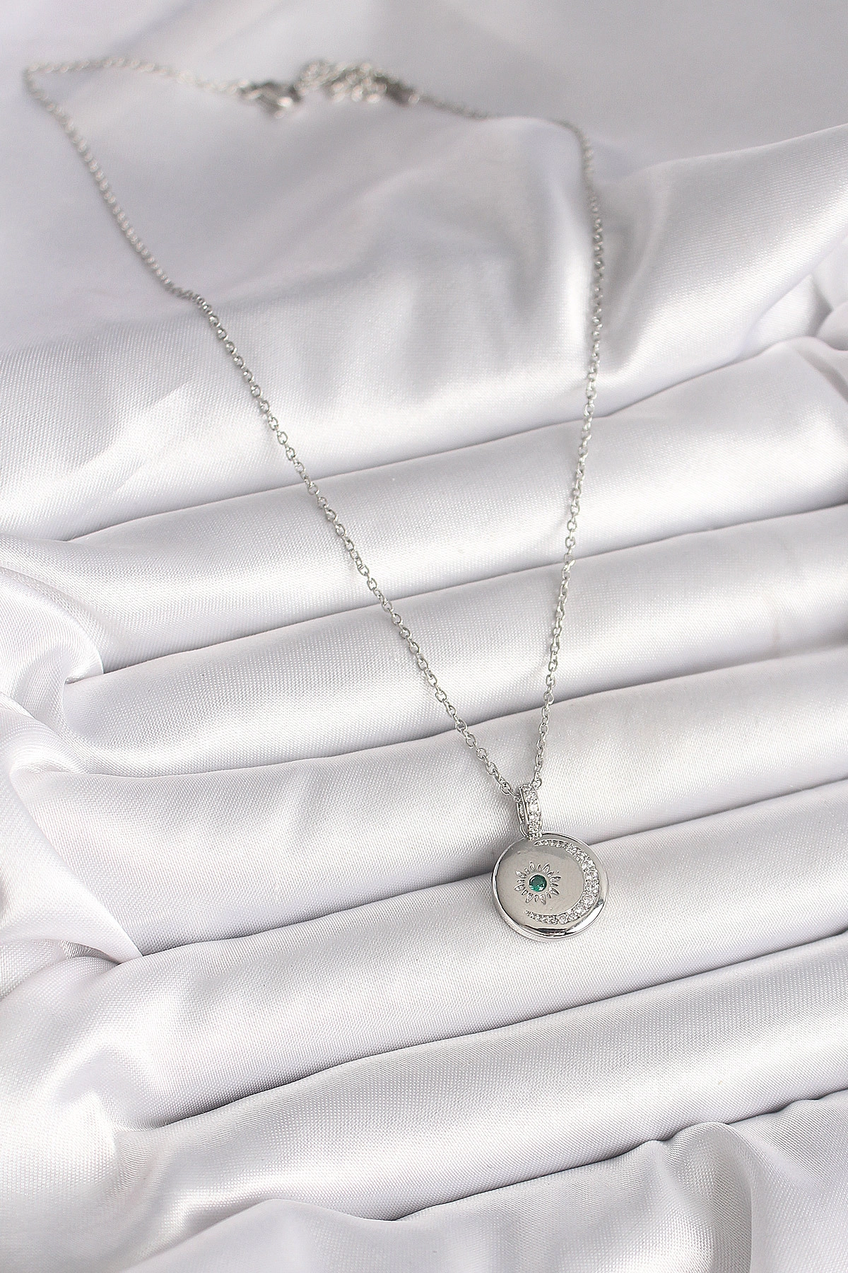 316L Çelik Gümüş Renk Zincir Madalyon Zirkon Taşlı İşlemeli Hilal Yıldız Model Kadın Kolye-1