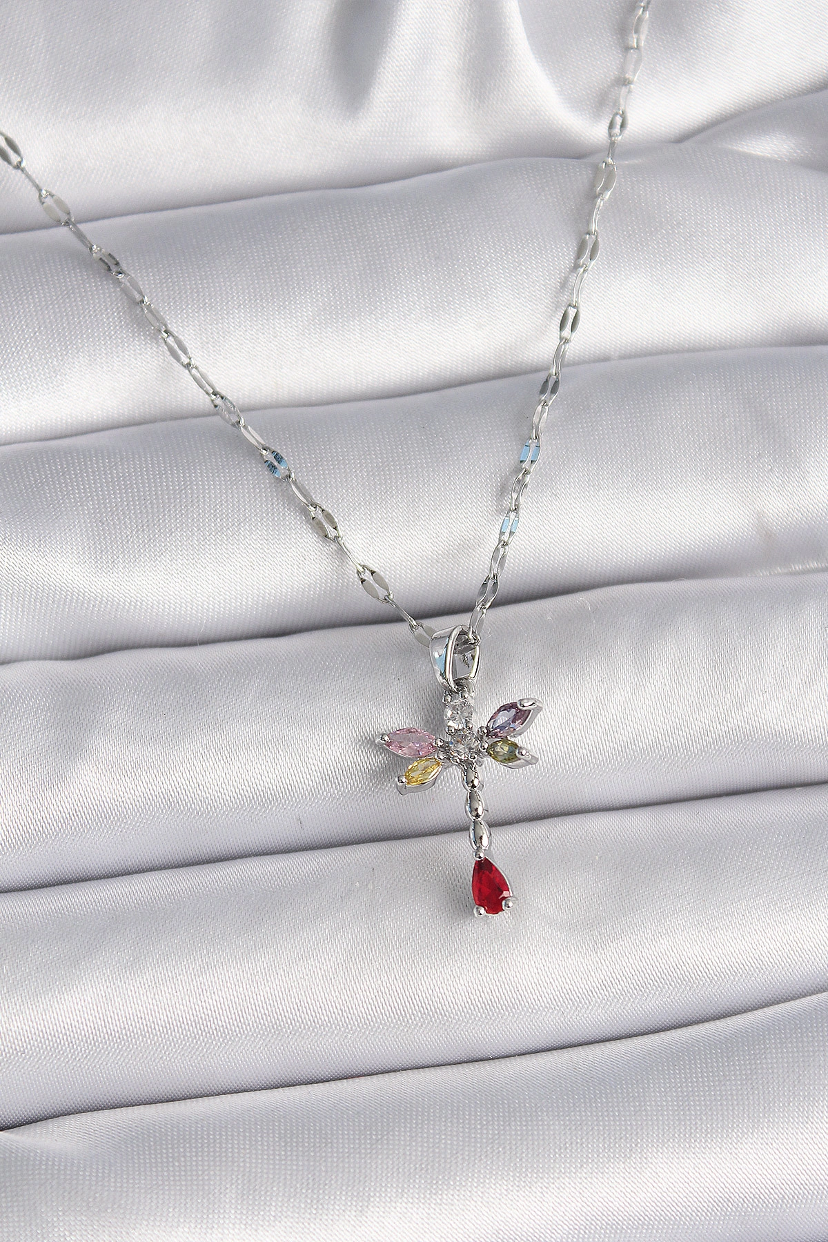 316L Çelik Gümüş Renk Zincir Renkli Zirkon Taşlı Yusufçuk Model Kadın Kolye-0