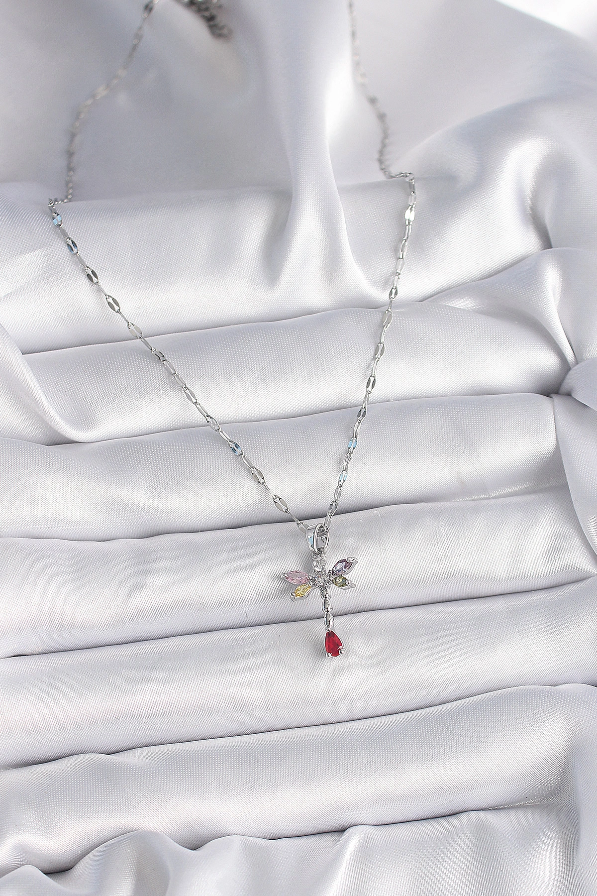 316L Çelik Gümüş Renk Zincir Renkli Zirkon Taşlı Yusufçuk Model Kadın Kolye-1