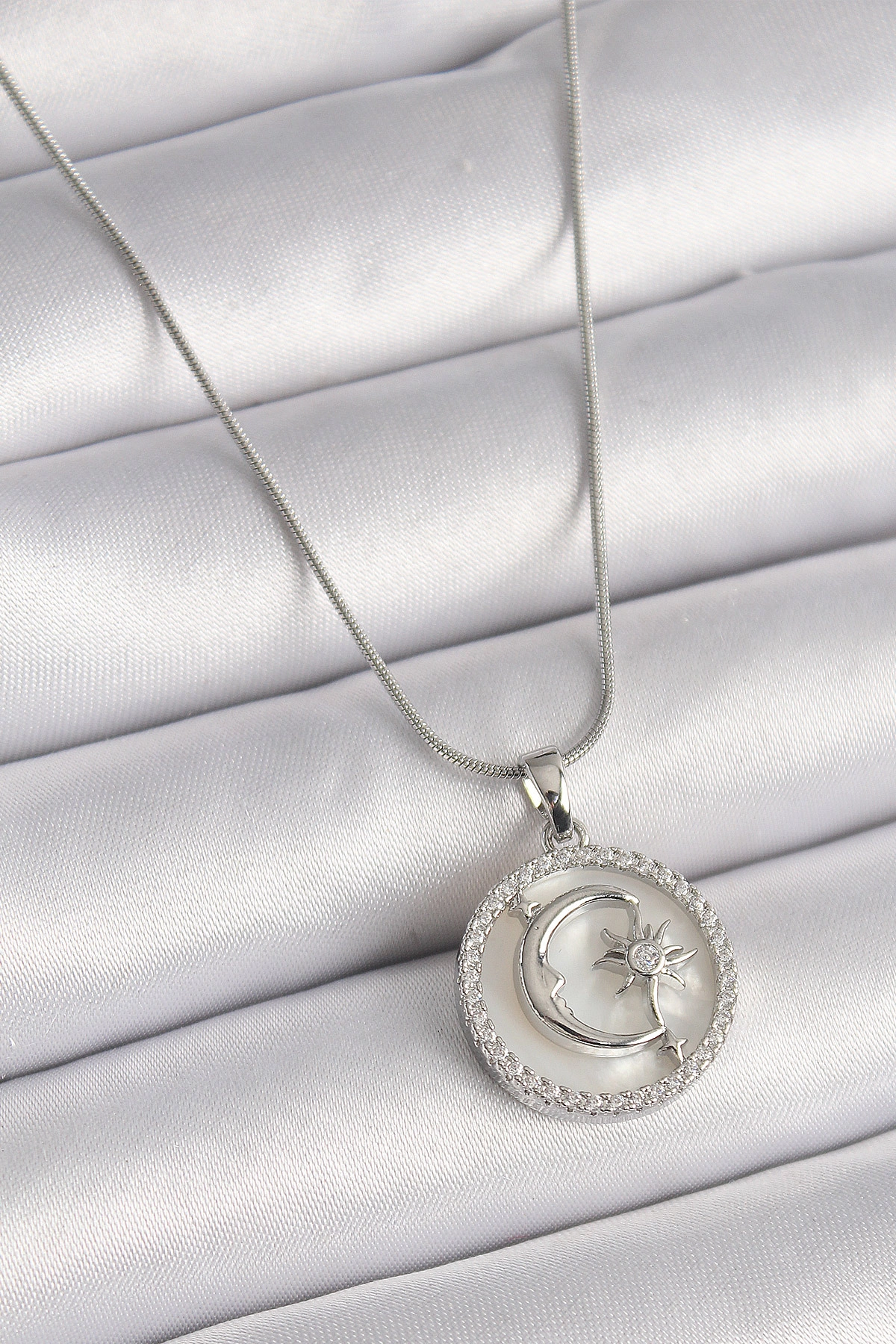 316L Çelik Gümüş Renk Zincir Zirkon Taş Detaylı Beyaz Sedefli Ay Yıldız İşleme Kadın Kolye-0