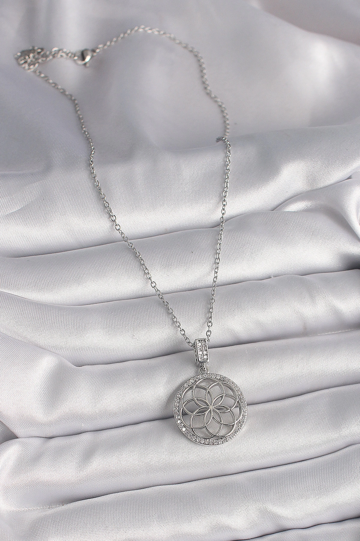 316L Çelik Gümüş Renk Zincir Zirkon Taşlı Lotus Model Kadın Kolye-1