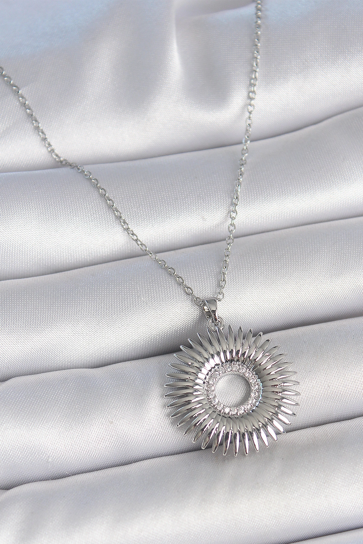 316L Çelik Gümüş Renk Zincir Zirkon Taşlı Nova Yıldız Model Kadın Kolye-0