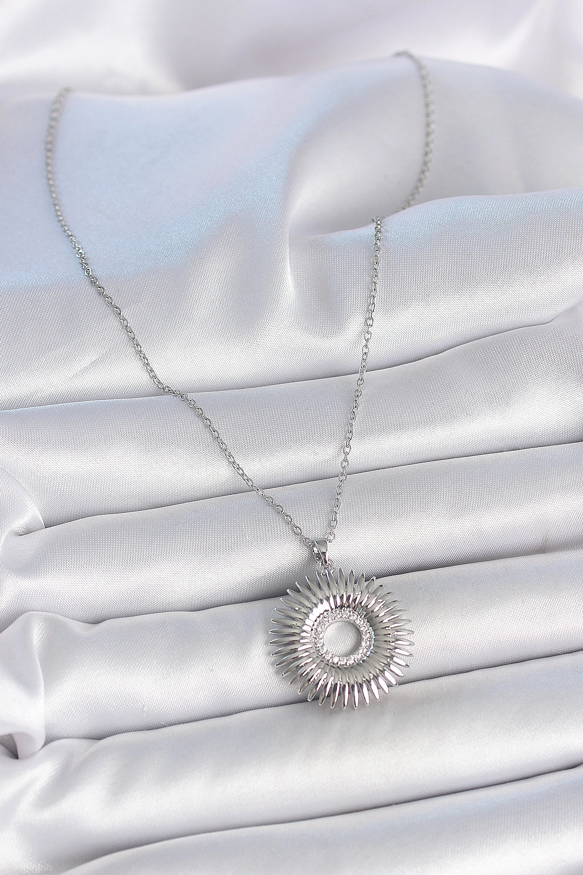 316L Çelik Gümüş Renk Zincir Zirkon Taşlı Nova Yıldız Model Kadın Kolye-1