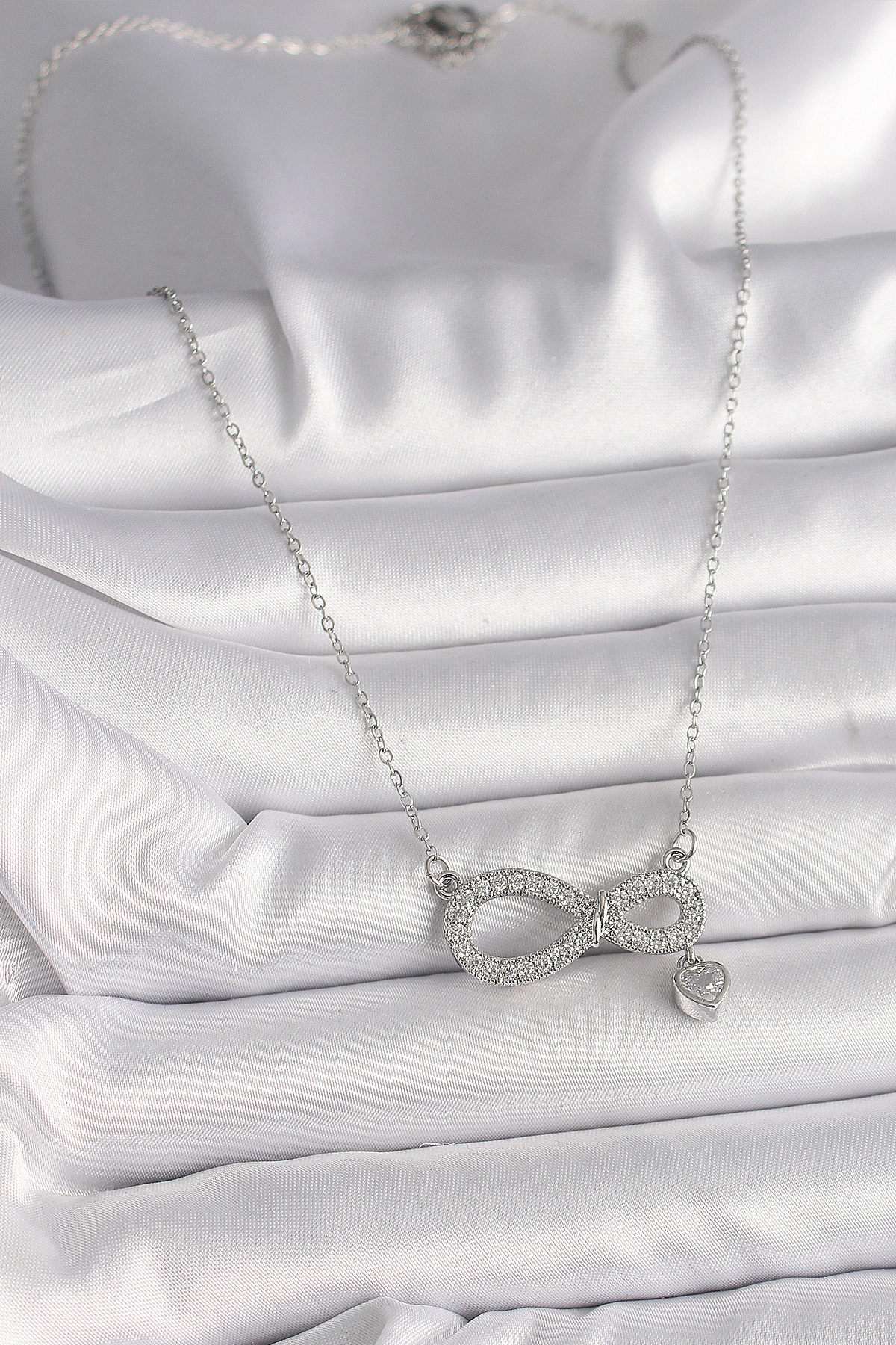 316L Çelik Gümüş Renk Zincir Zirkon Taşlı Sonsuzluk Model Taşlı Kalp Detay Kadın Kolye-1